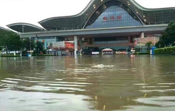 内涝；平Ｃ喑鞘薪ㄉ