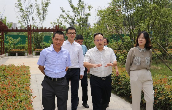 中环水务董事长王堤一行与国祯环７⒄沟餮谢セ