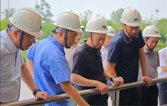 王堤一行赴华东区域公司发展调研慰问